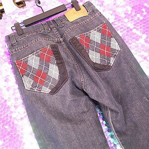 ARGYLE EMBROIDERED JEANS 32x32 Vintage VarCITY Red Grey Preppy Streetwear Y2K
